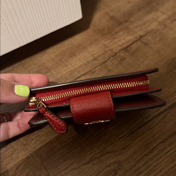 Coach Scarlet Leather Wallet - Picture 3 of 5